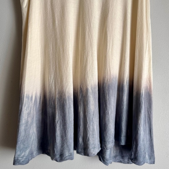 We The Free Sleeveless Rayon V-Neck Relaxed Fit Tank Blouse Oversized Size Small - Picture 3 of 6